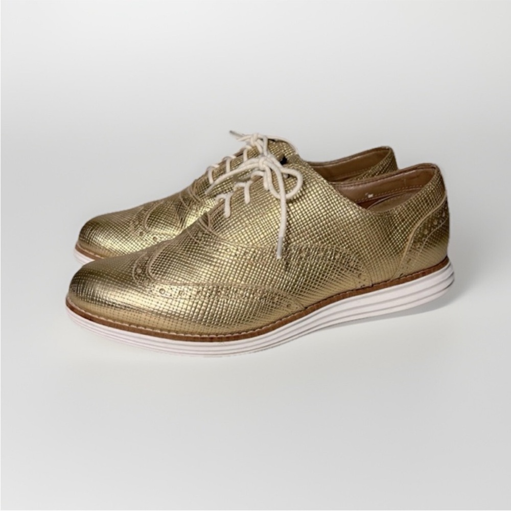 Pre-Owned Metallic Gold Cole Haan
Original Grand Wingtip II Oxfords